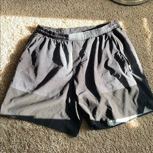Linerless LuLulemon men’s shorts
